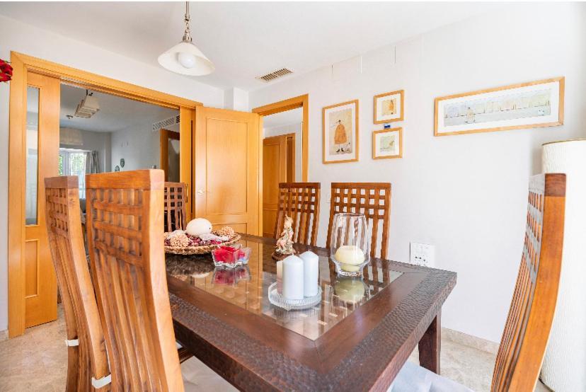 3 La Casa De Marilo Apartment Tomares Luaran gambar
