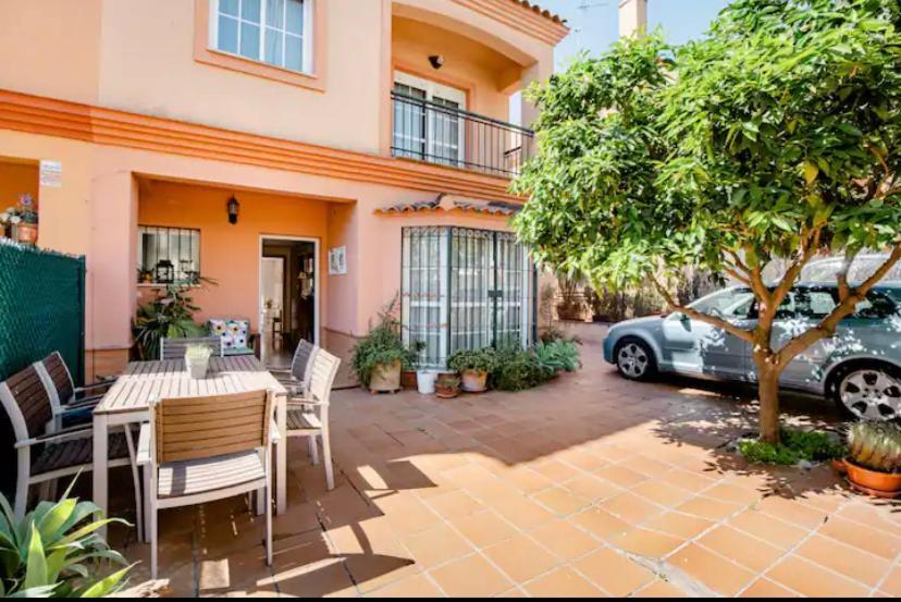 3 La Casa De Marilo Apartment Tomares Luaran gambar
